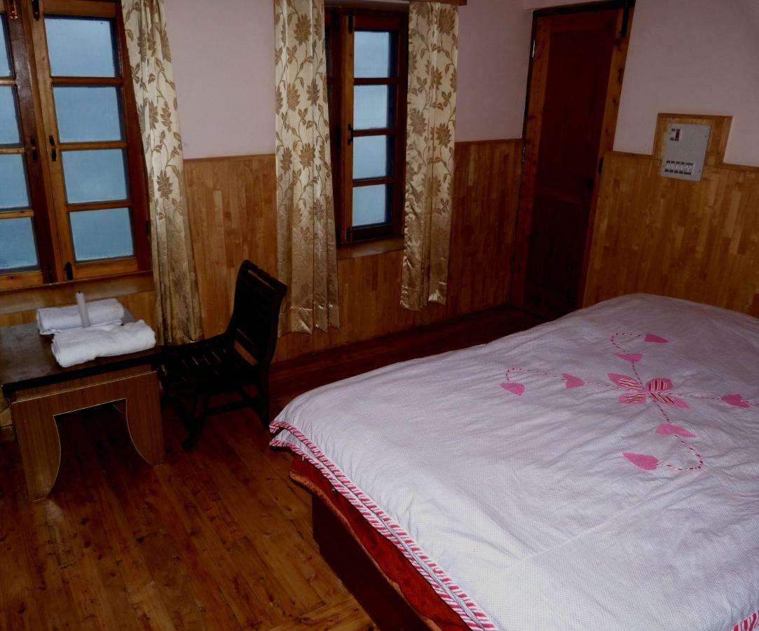 Kolong Retreat Hotel Kolang Buitenkant foto